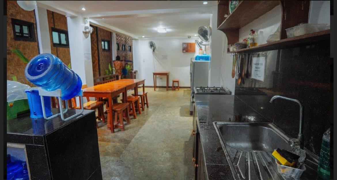 ג'נרל לונה Tres Islas Hostel מראה חיצוני תמונה