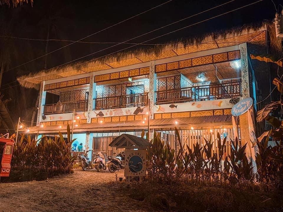 ג'נרל לונה Tres Islas Hostel מראה חיצוני תמונה